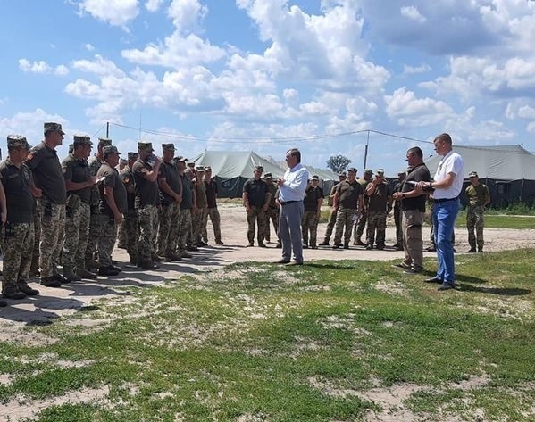 Міський голова Микола Боровець та заступник міського голови Віталій Якубов провели виїзний прийом громадян