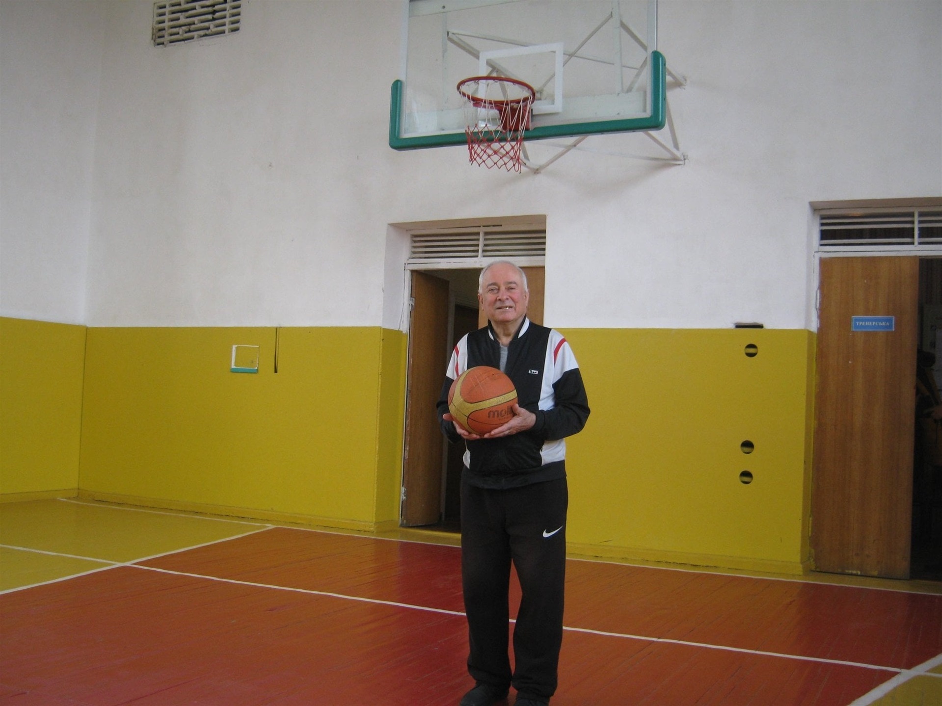 Майстру Леву Хуновичу присвоєно звання “Заслужений працівник фізичної культури і спорту України”