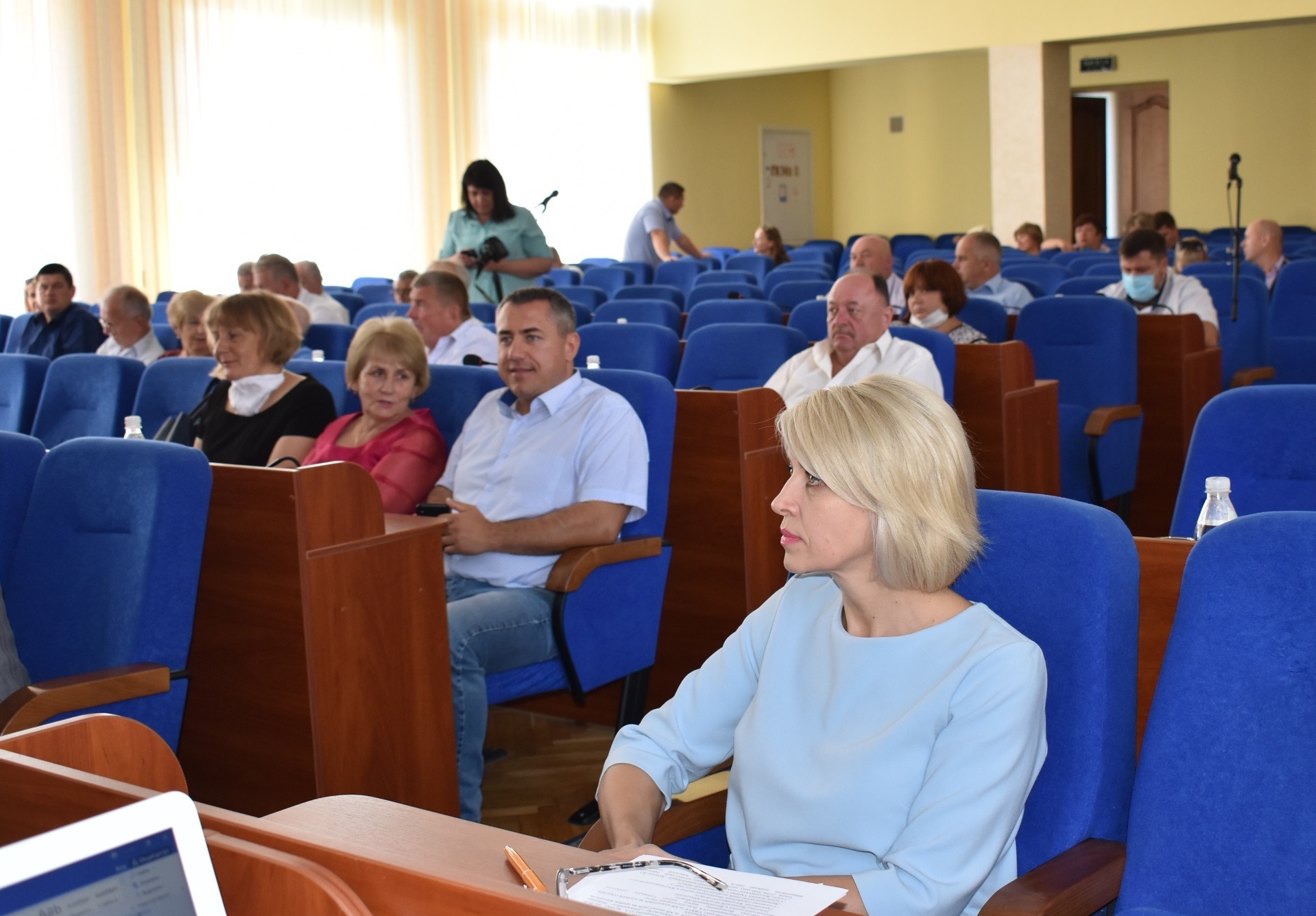 Тимчасово виконувач повноважень міського голови Олена Пономаренко взяла участь у засіданні сесії районної ради