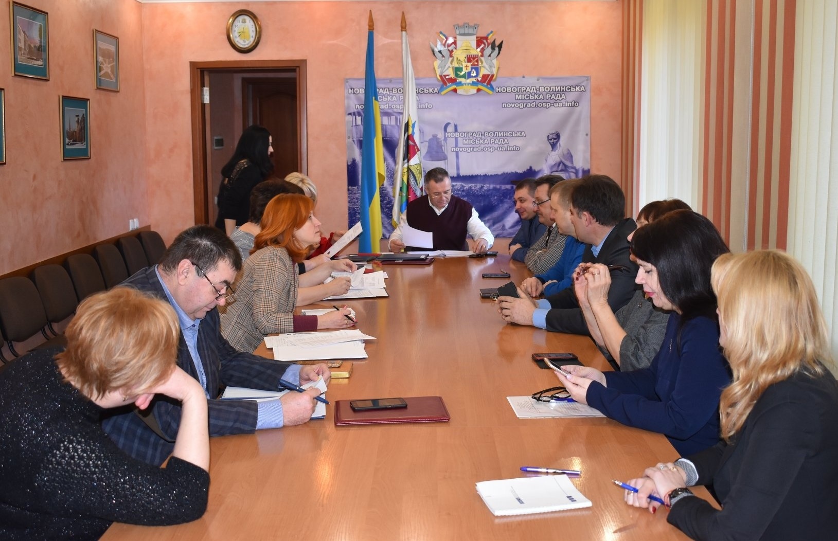 У Новоград-Волинській міській раді відбулося перше засідання конкурсної комісії на заміщення вакантної посади