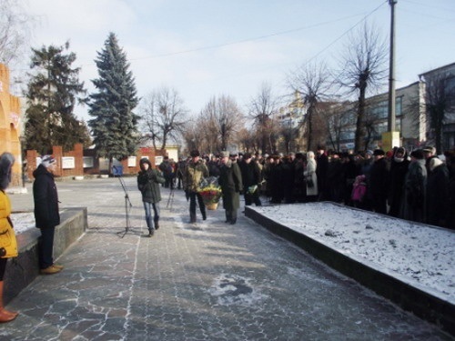 У Новограді-Волинському відбувся урочистий мітинг з нагоди 72-ї річниці визволення міста від фашистських загарбників