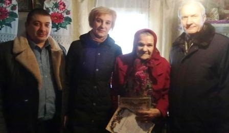 У Новограді-Волинському привітали 95-річну підопічну територіального центру з нагоди славного ювілею