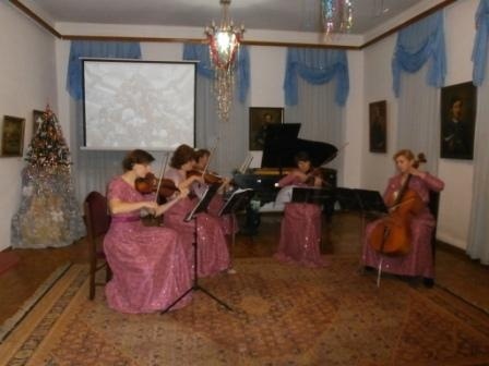 У Новоград-Волинському музеї родини Косачів відбувся новорічно-різдвяний концерт