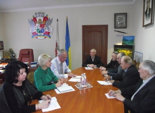 Міський голова Віктор Весельський провів зустріч з членами Ради старійшин міста Новограда-Волинськог