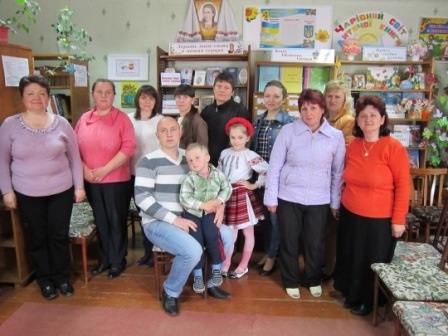 У Новоград-Волинській бібліотеці-філії №3 пройшло родинне свято «Таїни духовної скарбниці»