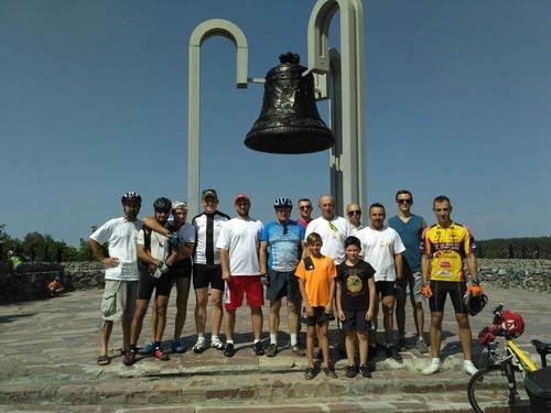 Новоград-волинці гостинно зустріли учасників «Ветеранського велопробігу»