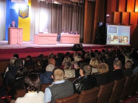 Міський голова Віктор Весельський виступив перед громадою зі звітом про рік діяльності на посаді