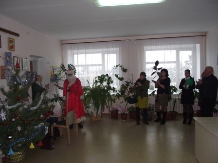 Маленькі пацієнти Новоград-Волинського міськрай ТМО отримали подарунки від Святого Миколая