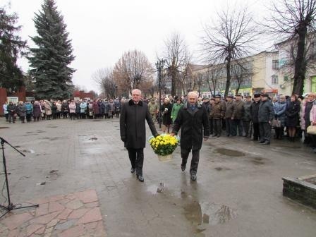 Відбувся урочистий мітинг, присвячений 74-й річниці визволення міста Новограда-Волинського від нацистських окупантів