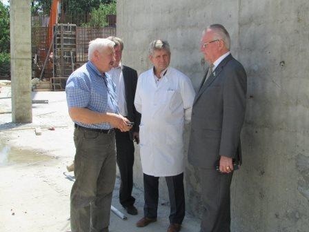 Міський голова Віктор Весельський відвідав будівельний майданчик хірургічного корпусу