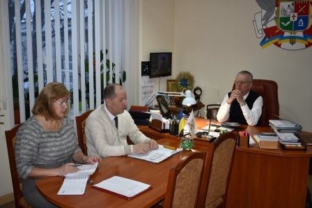 Новоград-Волинський: щотижневі оперативна та апаратна наради