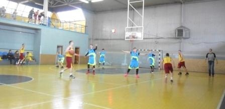 Новоград-волинці зайняли п’яте місце в змаганнях з баскетболу серед юнаків
