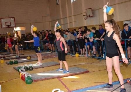 Новоград-волинці взяли участь в чемпіонаті Житомирської області з гирьового спорту серед юнаків та дівчат