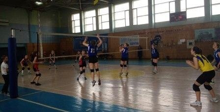 Дівчата з Новограда-Волинського стали переможцями Всеукраїнського турніру з волейболу