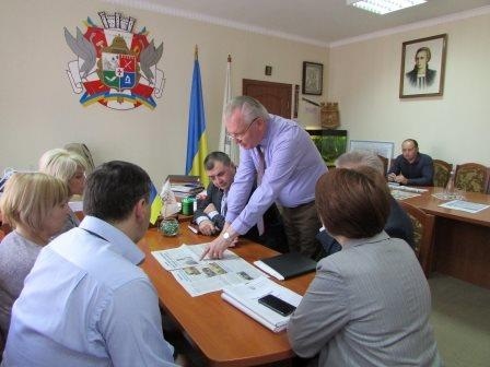Очільник міста Віктор Весельський провів позапланову нараду з працівниками управління житлово-комунального господарства, енергозбереження та комунальної власності міської ради