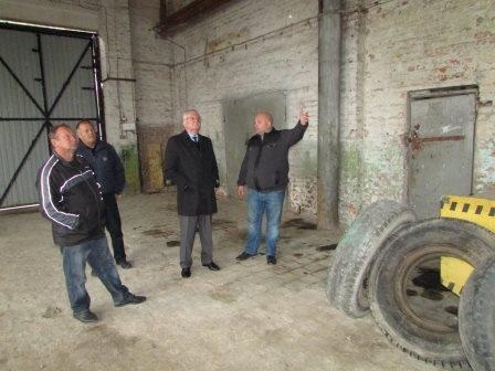 Міський голова Віктор Весельський оглянув нове приміщення Палацу дітей та молоді і ознайомився з діяльністю КП міської ради «Шляхрембуд»