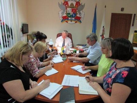 Міський голова Віктор Весельський провів нараду щодо необхідності проведення фінансового аналізу по видаткам програми «Доступні ліки»