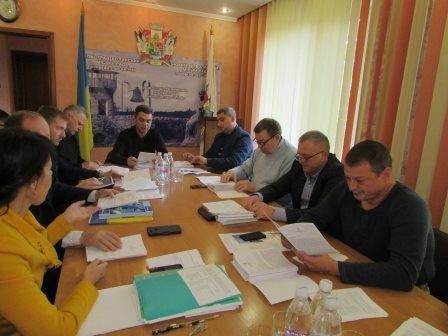 Новоград-Волинський: на засіданні постійної комісії міської ради з питань містобудування, архітектури та земельних відносин