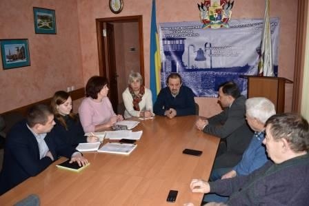 Відбулося засідання робочої групи з питань відновлення та проведення робіт з реконструкції будівлі міського Молодіжного центру