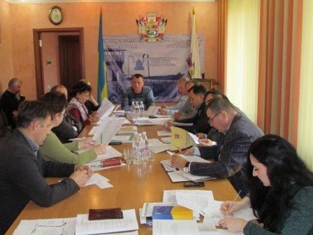 На засіданні постійної комісії міської ради з питань житлово-комунального господарства та екології опрацювали проекти рішень двадцять шостої сесії міської ради сьомого скликання