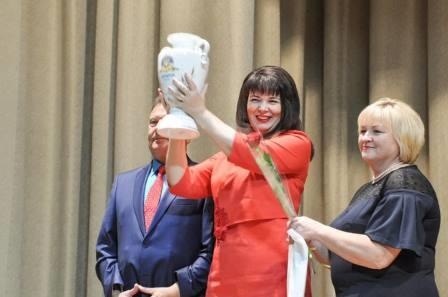 Міський голова Віктор Весельський взяв участь в урочистостях до Дня працівників освіти у м. Житомирі