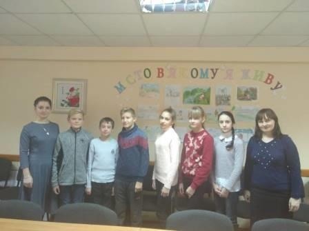 В Новоград-Волинському міському центрі соціальних служб для сім’ї, дітей та молоді відбулася зустріч з учнями 7-в класу ліцею №4