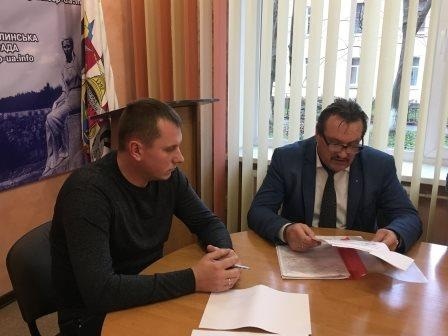 Новоград-Волинський: на засіданні постійної комісії міської ради з питань житлово-комунального господарства та екології