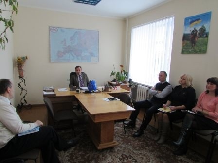 Новоград-Волинський: щотижневі оперативна та апаратна наради
