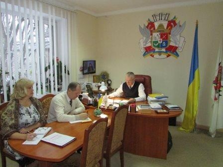 Новоград-Волинський: щотижневі оперативна та апаратна наради