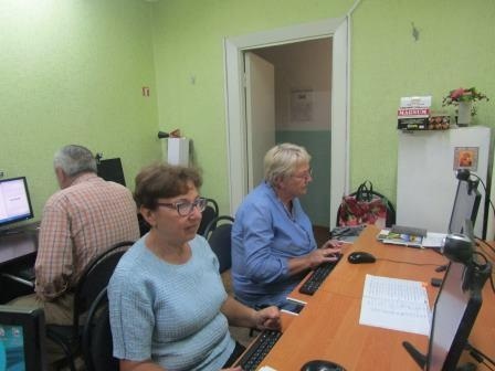 У Новоград-Волинському терцентрі знову розпочали роботу комп’ютерні курси