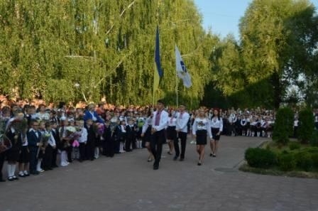 У школах Новограда-Волинського пролунав останній дзвоник