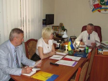 У Новоград-Волинській міській раді відбулися щотижневі оперативна та розширена апаратна наради