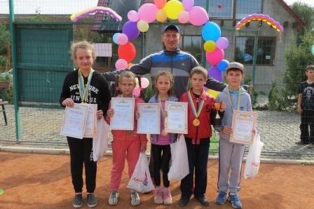 Відбувся перший відкритий дитячо-юнацький турнір міста Новограда-Волинського з великого тенісу на Кубок осені 2017