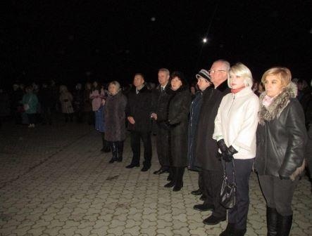 У Новограді-Волинському відбулась загальноміська акція “Запалимо свічку пам’яті”, присвячена Дню пам’яті жертв голоджоморів