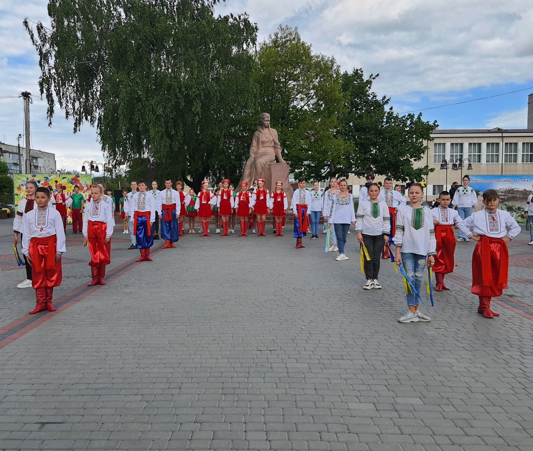 Творча акція «Народжені у вишиванці»