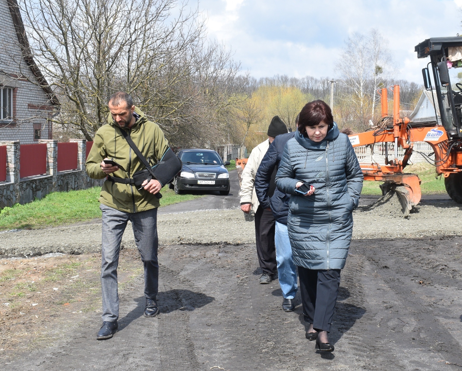 У Новоград-Волинській міській територіальній громаді продовжують тривати роботи з весняного благоустрою