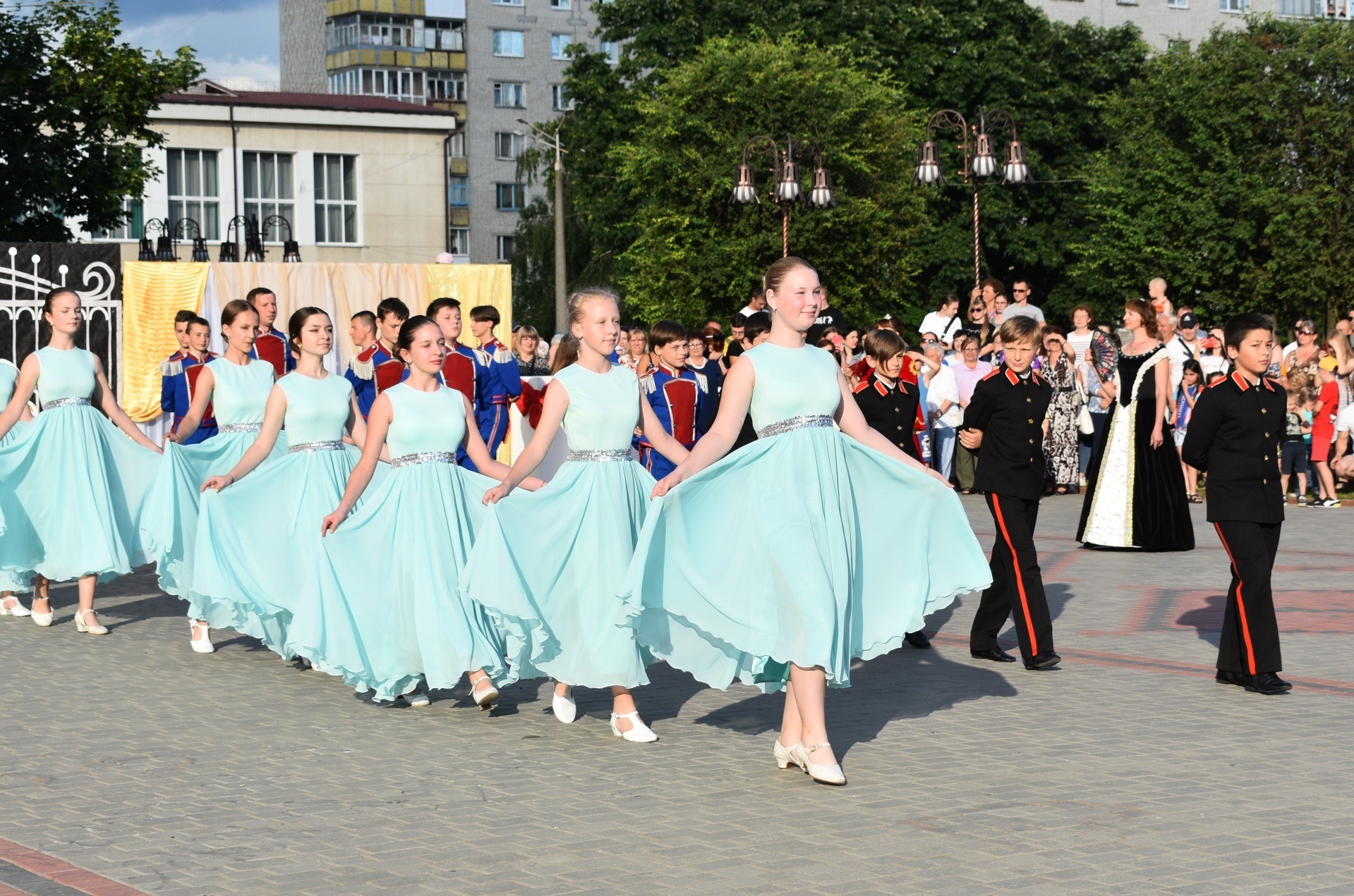 Вперше у Новоград-Волинській міській ТГ відбувся мистецький захід “Звягельський бал”