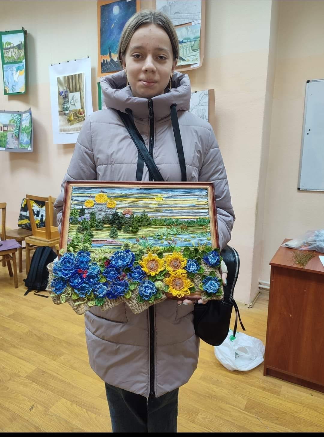 Звягелянка Анна Диняк здобула перемогу на Всеукраїнському конкурсі учнівської творчості “Об’єднаймося ж, брати мої!”