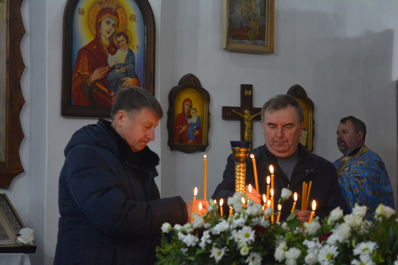 День Гідності та Свободи: У Звягельській міській територіальній громаді вшанували пам’ять загиблих Героїв