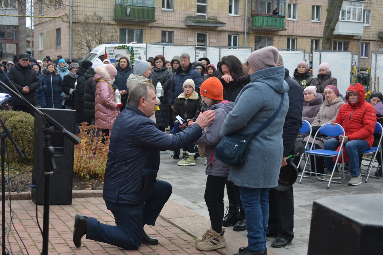 День Гідності та Свободи: У Звягельській міській територіальній громаді вшанували пам’ять загиблих Героїв