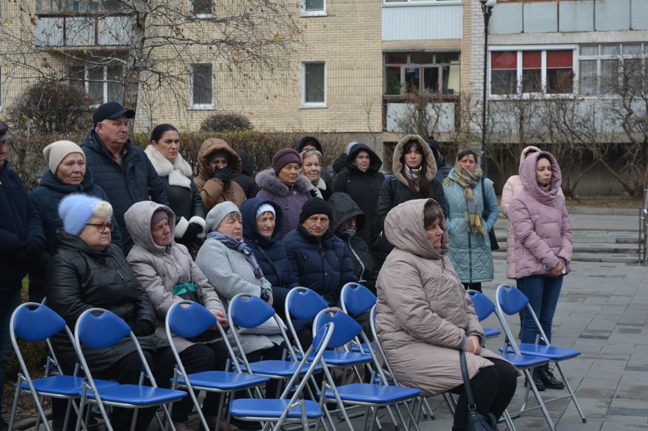 День Гідності та Свободи: У Звягельській міській територіальній громаді вшанували пам’ять загиблих Героїв