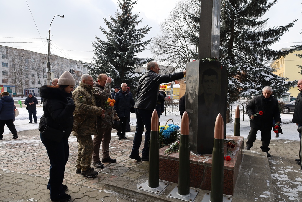 Звягельська громада вшанувала пам’ять воїнів-інтернаціоналістів