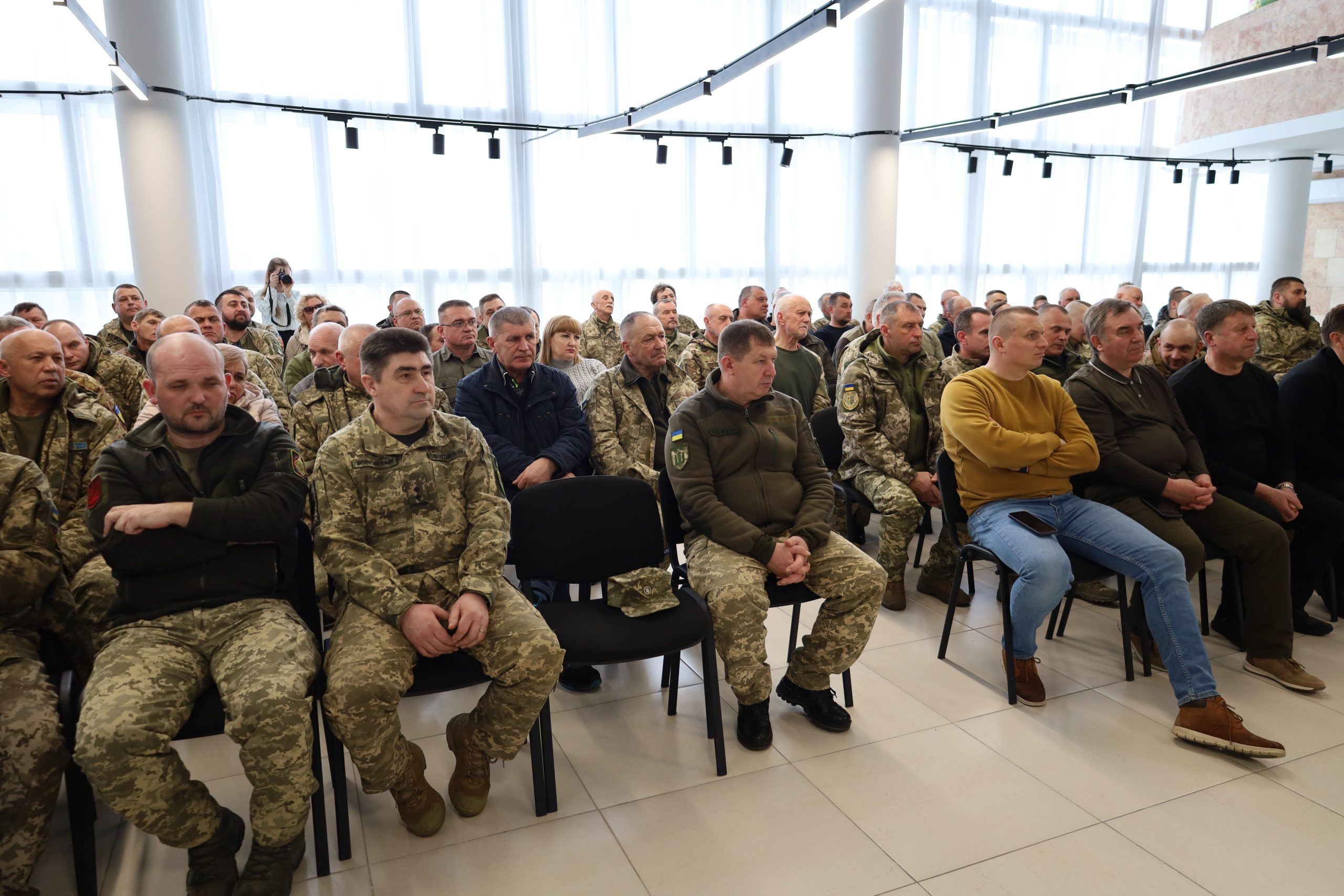 У Звягелі відзначили добровольців до Дня українського добровольця