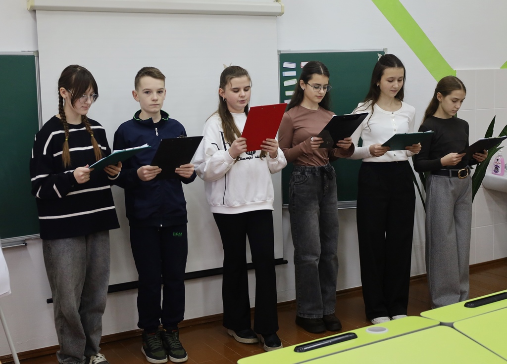 Учнівські ідеї в дії: депутати ознайомилися з результатами «Шкільного громадського бюджету – 2025»