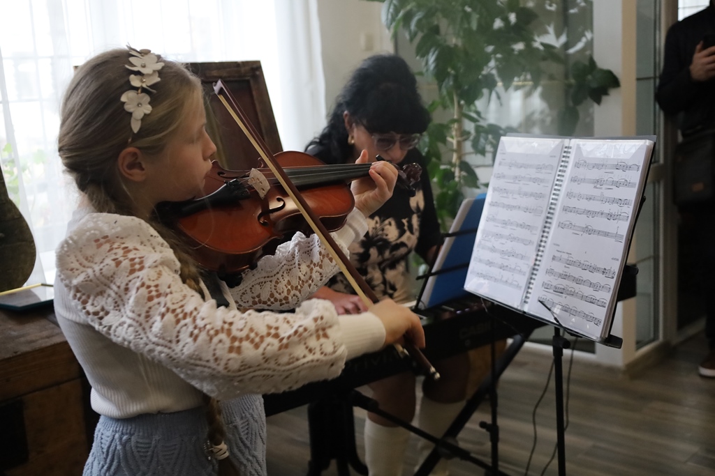 У Звягелі відкрилася фотовиставка «Польські сліди на Житомирщині»