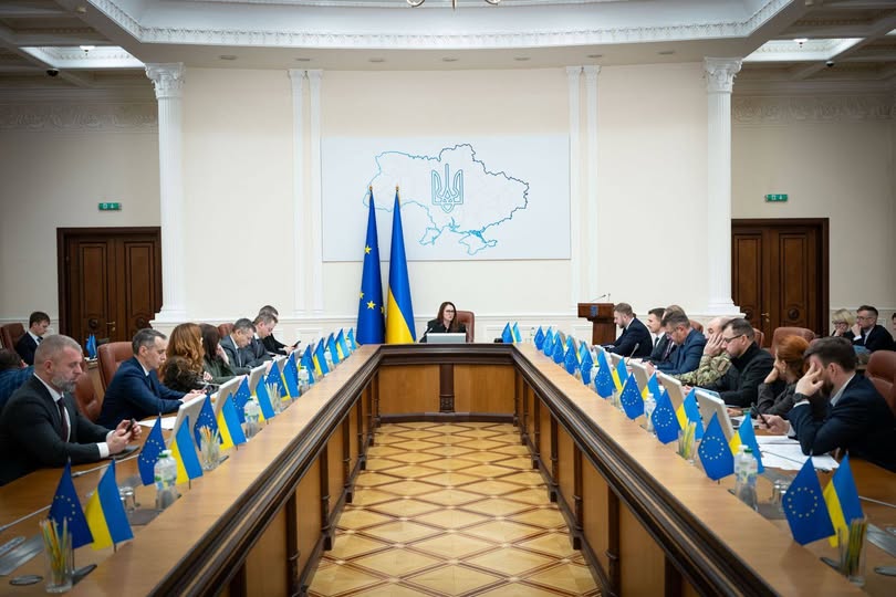 Зимова підтримка від Уряду: три нові програми для українців