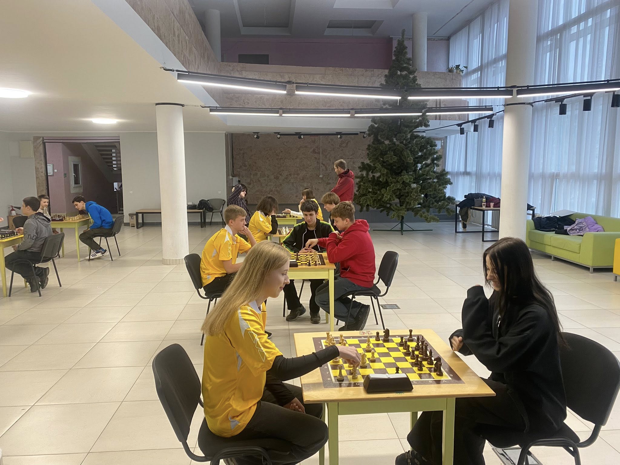 Відбувся ІІ (міський) етап всеукраїнських змагань «Пліч-о-пліч всеукраїнських шкільних ліг» з ШАХІВ під гаслом «РАЗОМ ПЕРЕМОЖЕМО»