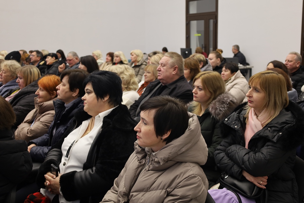 У Звягелі відбувся Форум якості освіти: від аналізу — до дії