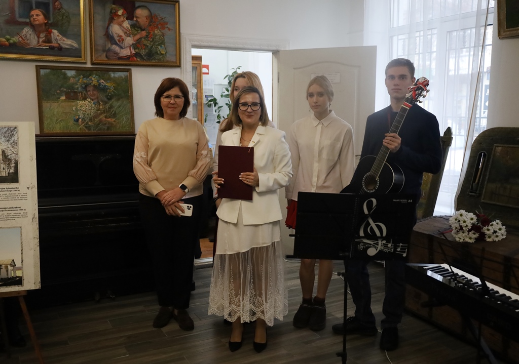 У Звягелі відкрилася фотовиставка «Польські сліди на Житомирщині»