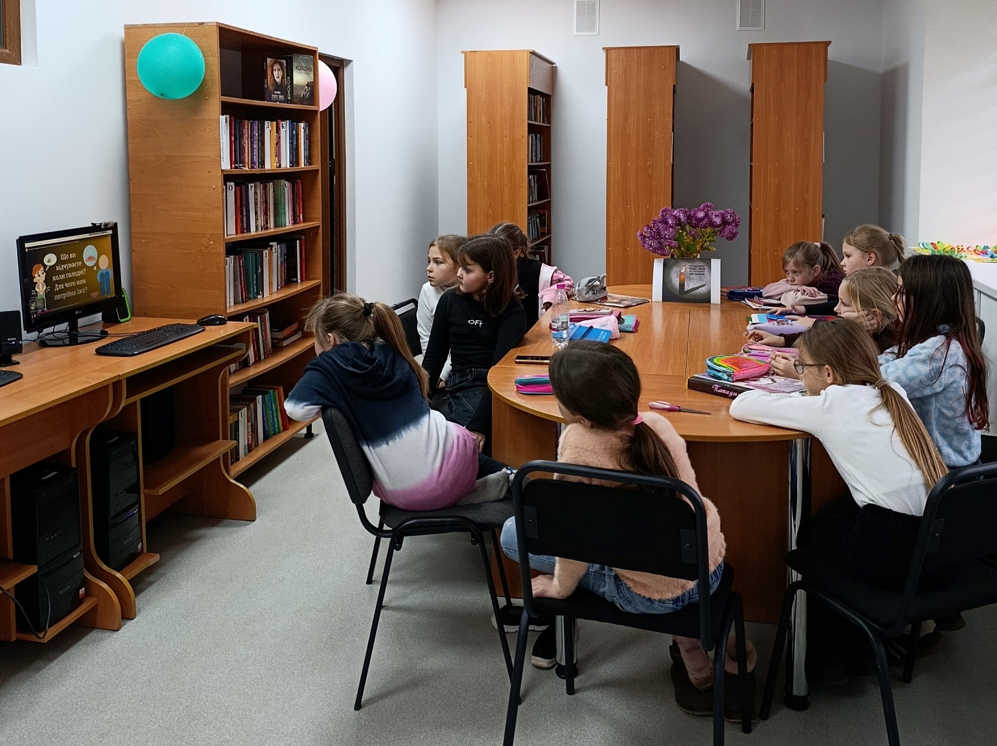 Вшанування пам’яті жертв Голодоморів у бібліопросторах громади